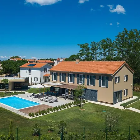 Krostula Holiday home *
