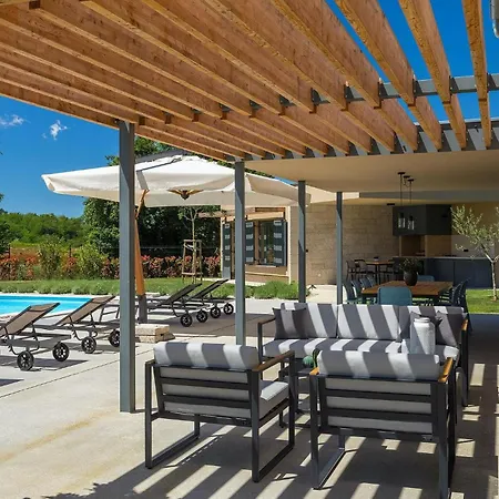 Krostula Holiday home